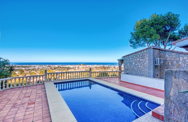Villa 'Isabella' with Private Pool, Wi-Fi and Air Conditioning