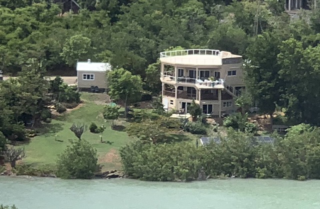 "Villa Isabelle"-2bed 2 bath, Chocolate Hole on pond Ocean view manicured yard.