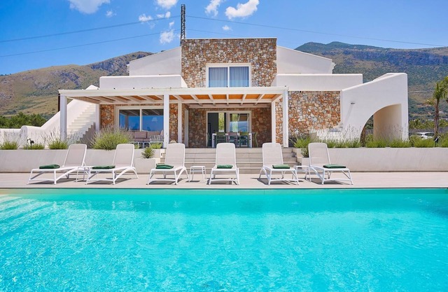 Villa Allegra with swimming pool
