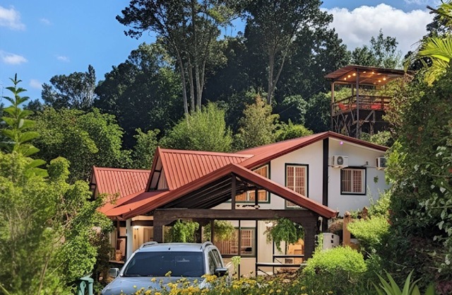 Villa Janet: Un Hogar Familiar Único y Acogedor.