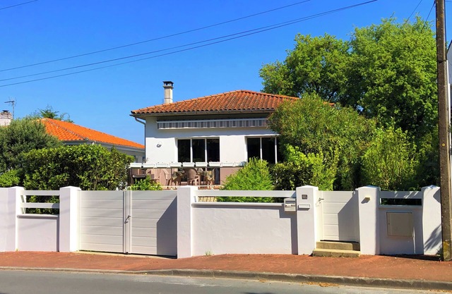 VILLA JEROMINE in famous place. Beach on foot. Three flower-filled terraces.