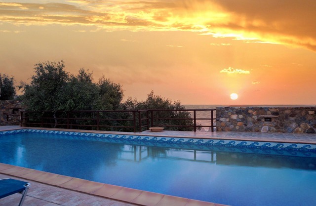 Villa Kimothoe w/Private Pool & Sea views only 10 km to famous Elafonissi Beach
