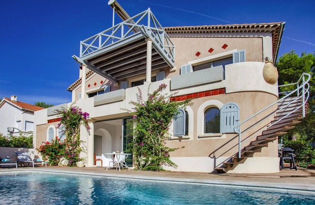 VILLA L'AMANDIER BANDOL SUR MER