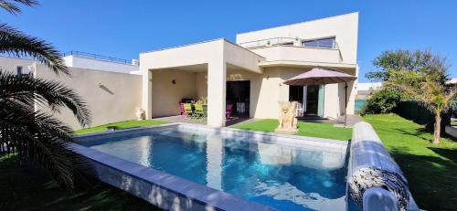 VILLA LA MAZAL, Bord de Mer, Piscine, Double Baignoire Balneo, Climatisation