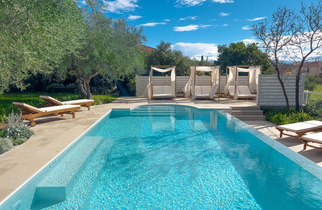 Villa La Rodina, for exclusive use, for 12, with heated pool (shared)