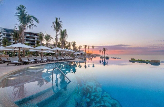 Villa La Valencia 1,2, and 3 bedroom units. Cabo san Lucas.