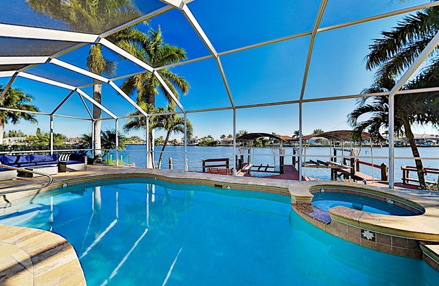 Villa Lago Vista - Waterfront Gem w/Gulf Access
