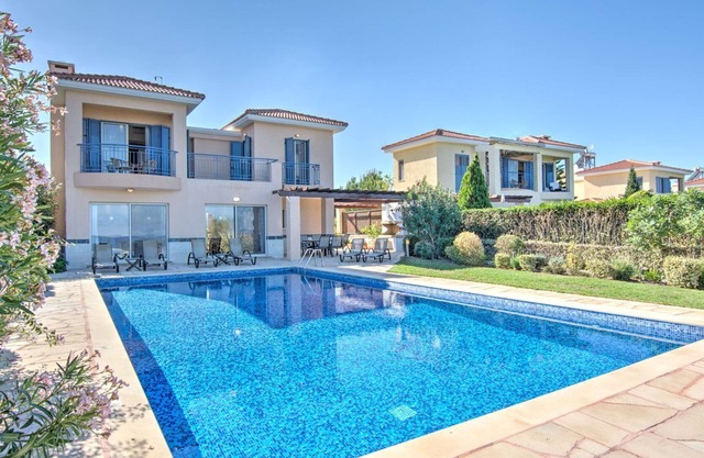 Villa Latchi Beach View - a villa that sleeps 6 guests in 3 bedrooms