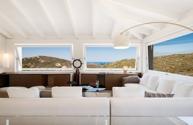 Villa 'Le Rocce Sarde' with Sea View, Wi-Fi and Air Conditioning