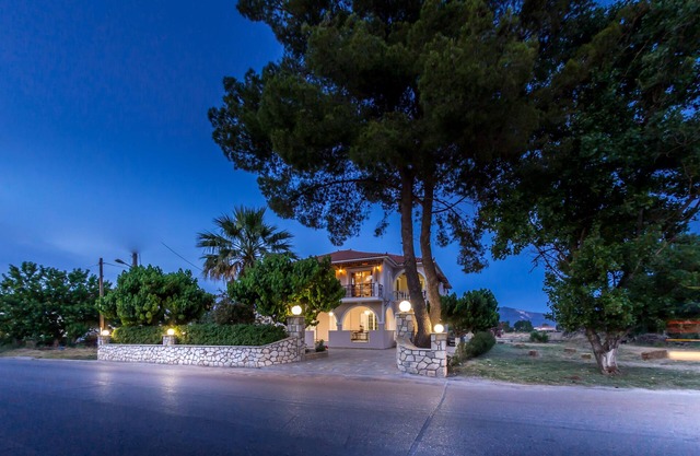 Villa livadi family and groups place