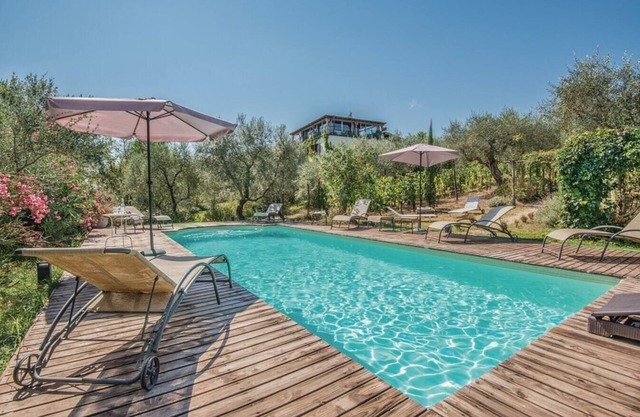 Villa Lodovico - Independent farmhouse with pool