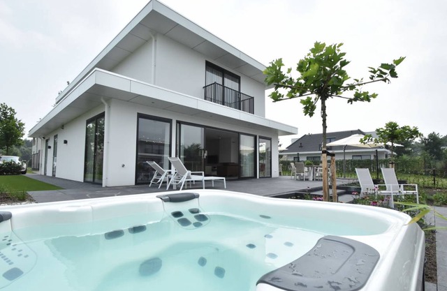 Villa Luxury Harderwijk 243