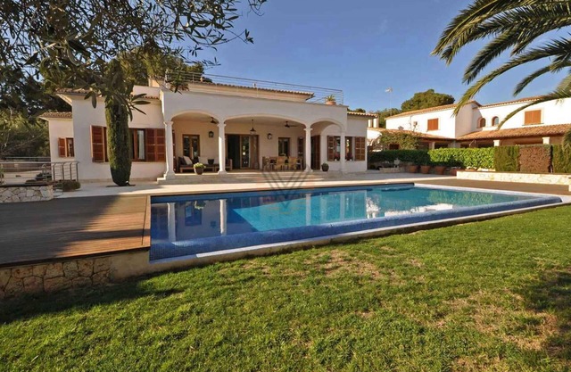 Villa Murta, modern detached villa in Porto Cristo, Mallorca