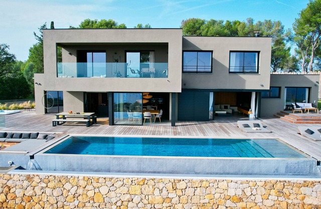VILLA M-HOUSE CARQUEIRANNE