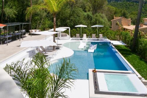 Villa MAGNA,Traumvilla-2 Pools,Whirlpool,Aussenküche,Kinosaal, Billard,Bierzapfhahn, Kinderhaus