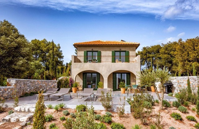 Villa Mandras - Two Bedroom Villa, Sleeps 4