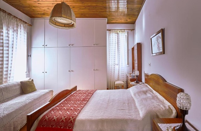 Villa Manthos - Traditional Mansion