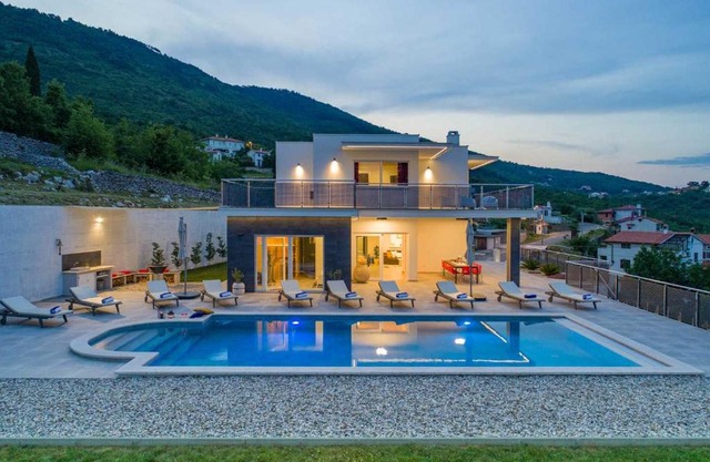 Villa Maru