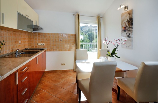 Villa Matija **** SWIMMING POOL HEATED, NEAR THE BEACH, WiFi, PARKING