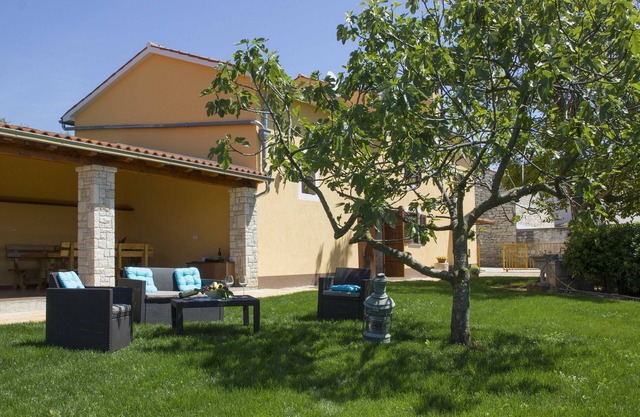 Villa Matteo in Peruski - Istria, with private pool, quiet location