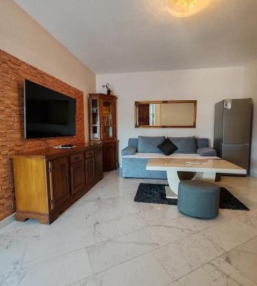 Villa Maxima u blizini plaže sa garažom i sigurnosnom kamerom