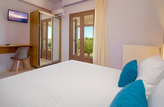 Villa Melograno III with private swimming pool