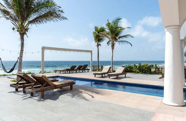 Villa Mia - Beautiful Paradise - BeachFront - Chefs Services