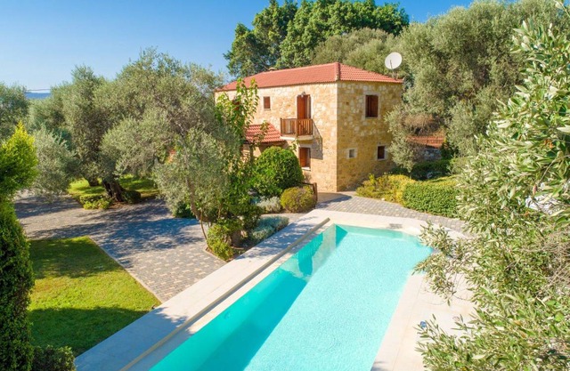 Villa Miguela: Large Private Pool, A/C, WiFi, Eco-Friendly - 2303