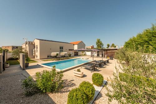 Apartments Zaton 