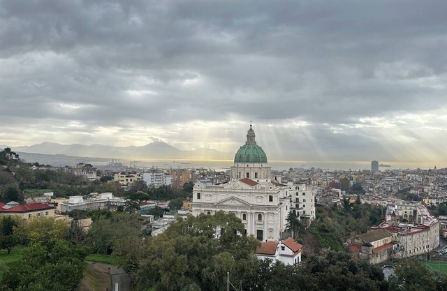 Villa Nikita nestled in the greenery of Capodimonte with breathtaking views and ample space.