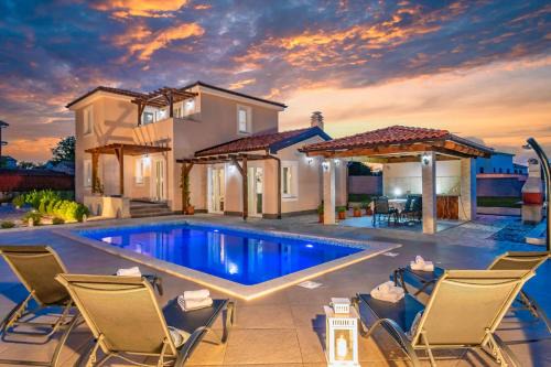 Villa Niko, your Ideal Summer Oasis near Poreč