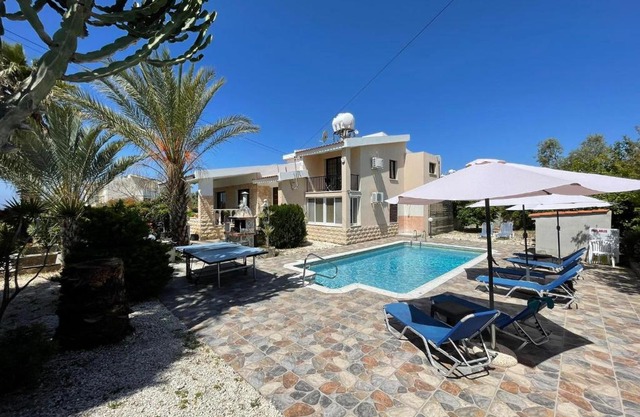 Villa Ocean Stones 1Km From Main Coral Bay Beach