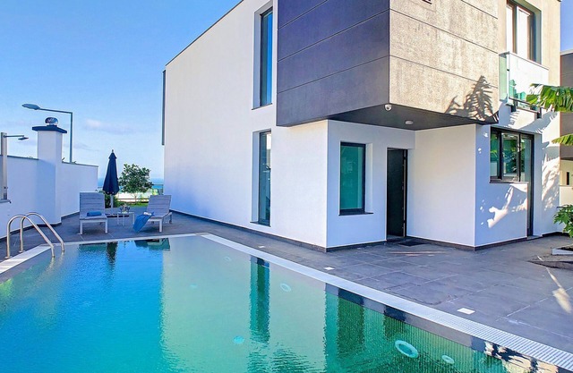 Villa Orca by LovelyStay
