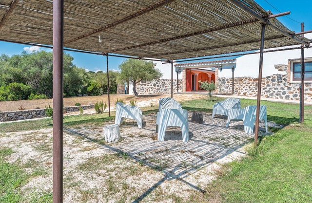 Villa 'Pedduzza' with Sea View, Private Terrace and Wi-Fi