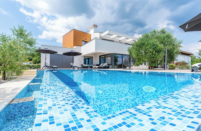 Villa Pedena in Sveta Katarina - Haus für 8-10 Personen