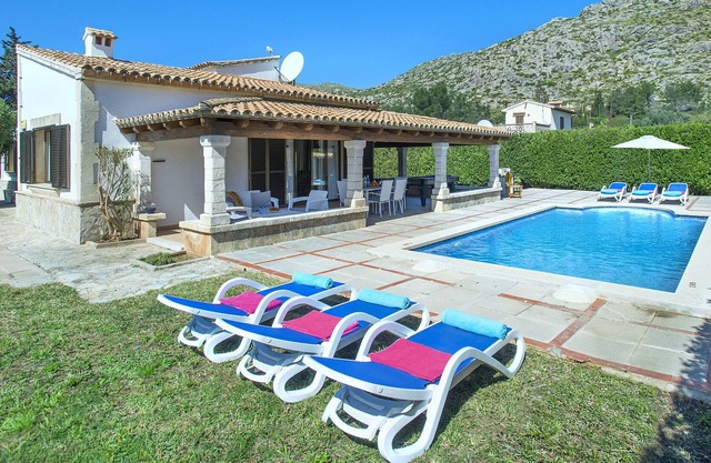 Owl Villa Peso Min The Beach 