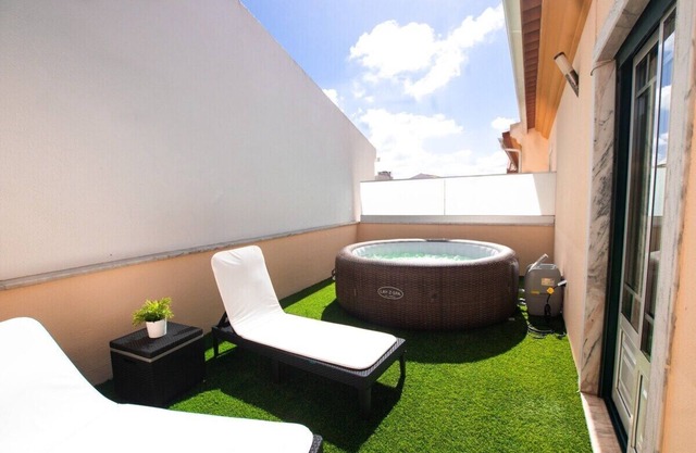 Villa with Jacuzzi and Baby Friendly Close to Dino Park and Beaches