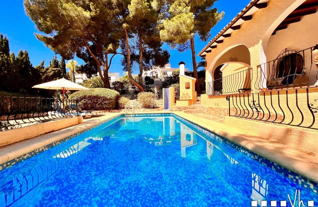 Villa RODRIGANDA in Moraira – 3 bedrooms, private pool, 700 metres from El Portet beach, air conditioning and Wi-Fi