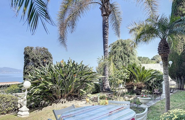 Villa Roquebrune-Cap-Martin, 4 bedrooms, 6 persons