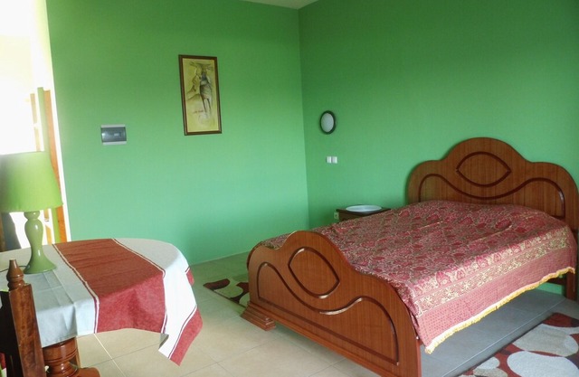 Villa São José, Bed and Breakfast Santiago Island: DOUBLE ROOM "VERDE"