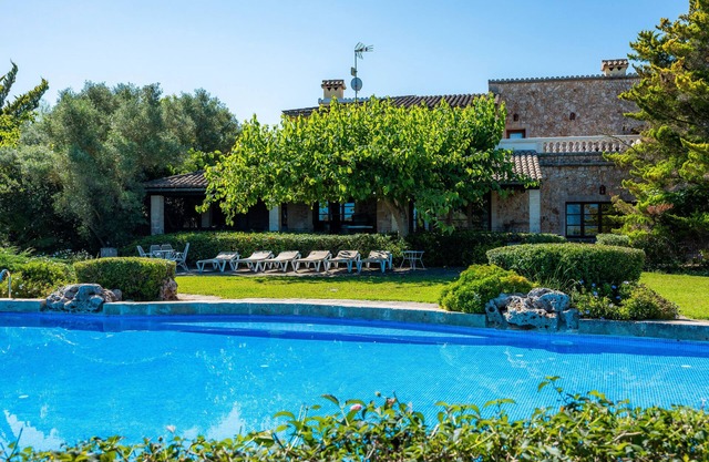Villa 'Salvatge' with Balcony, Wi-Fi and Air Conditioning