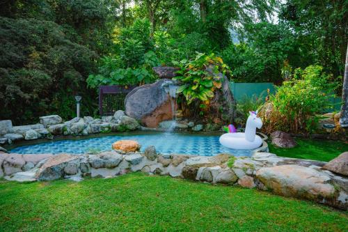 Villa Sapphire by Blue Robin - Private Taiping Villa 20pax River & Waterfall