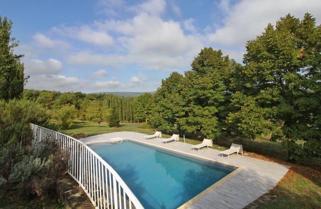 Villa Selvarella with swimming pool, garden and barbecue. 5 km from city center