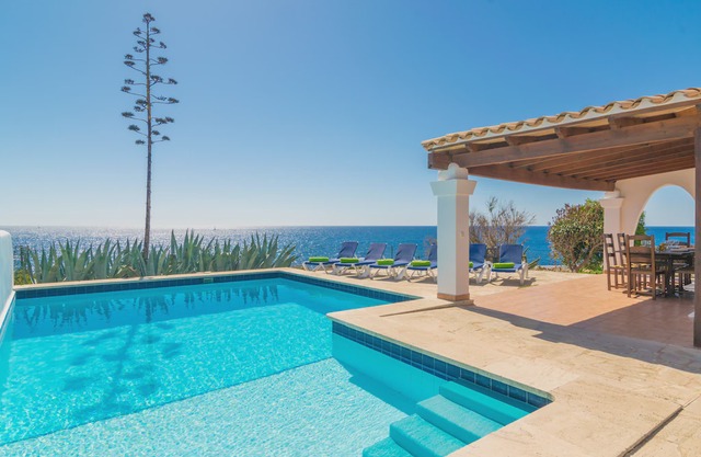 Villa Sol Naixent - Three Bedroom Villa, Sleeps 6