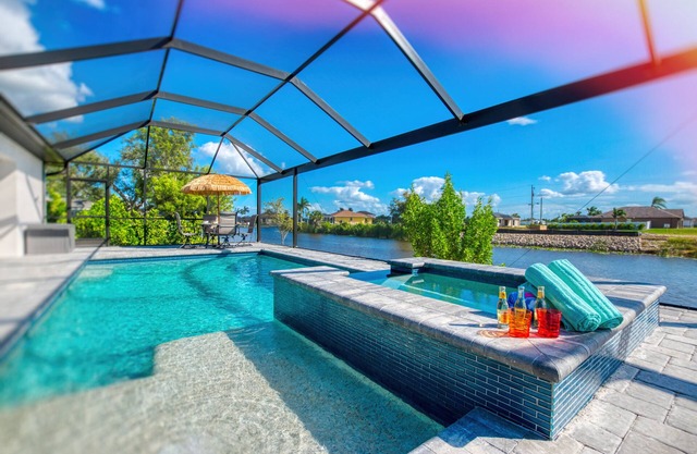 VILLA SOUTHERN ESCAPE – HEATED POOL & SPA | WATER VIEW | BOAT RENTAL + TOURS VOUCHER INCL.