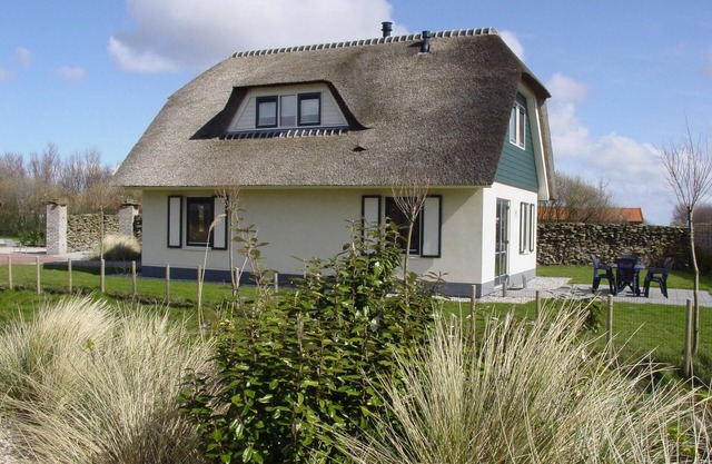 Villa Sterenborg, luxury villa, 300 m from the dunes, beach and North Sea