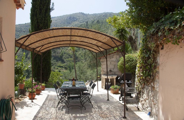 Villa 'Stunning View' with Mountain View, Private Pool and Wi-Fi