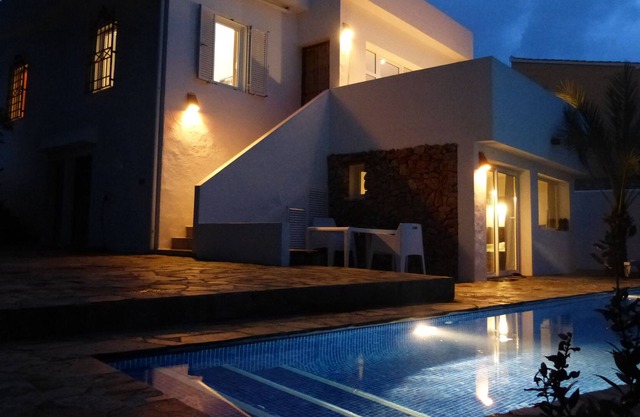 VILLA STYLE IBIZA air-conditioned and renovated. beaches 400m, city center 800m.
