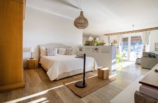 Villa 'Suite In Torto with Pool' with Shared Pool, Wi-Fi and Air Conditioning