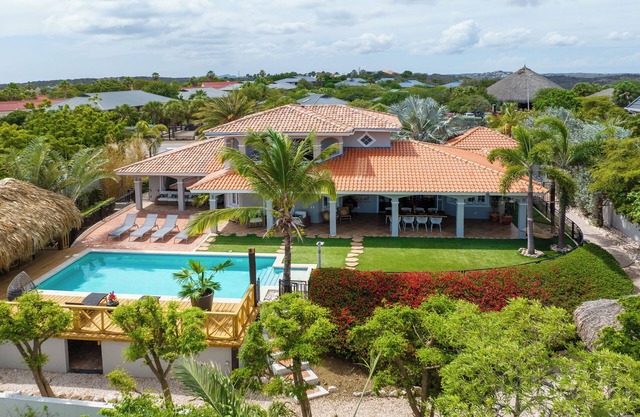 Villa Sundance, 8 Pers. Villa With Pool Within Walking Distance Of The Beach